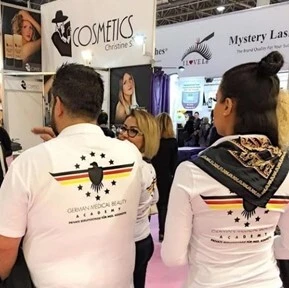 Das Logo der German Medical Beauty ACADEMY ähnelt dem Reichsadler der Nationalsozialisten